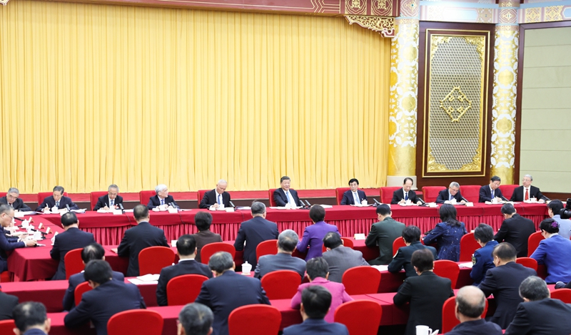 習(xí)近平在看望參加政協(xié)會(huì)議的民盟民進(jìn)教育界委員時(shí)強(qiáng)調(diào): 強(qiáng)化教育對(duì)科技和人才支撐作用? 形成人才輩出人盡其才才盡其用生動(dòng)局面